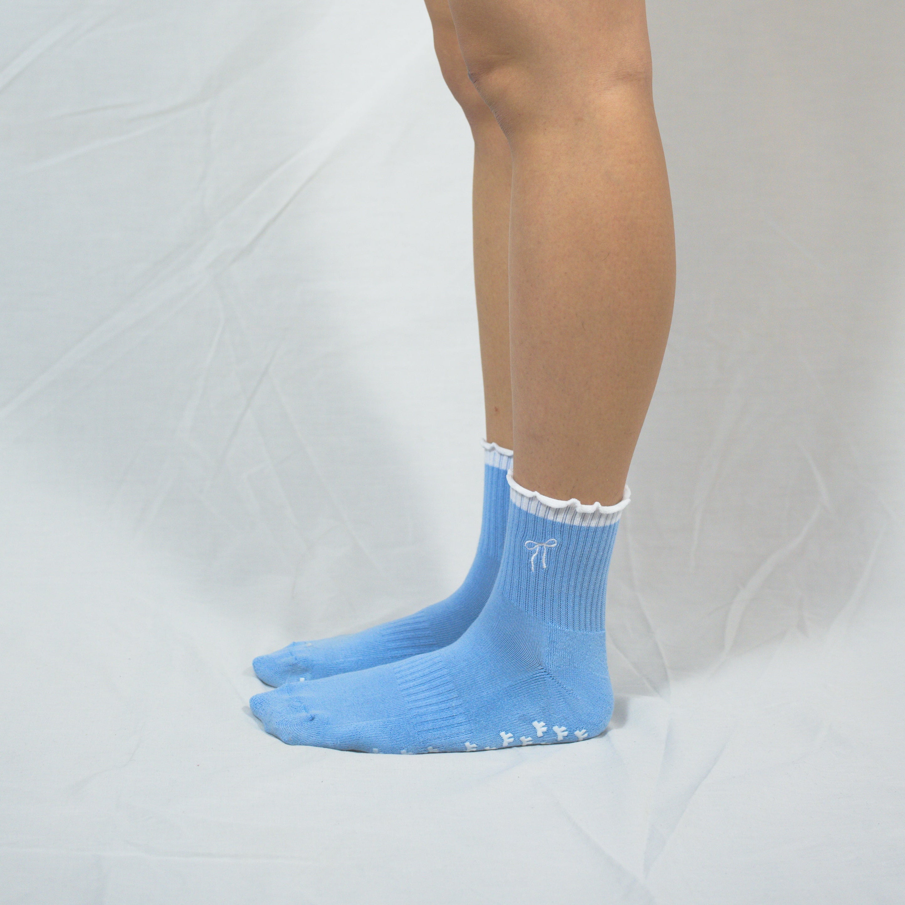 Soft Bow Crew Grip Sock (Frill Top)